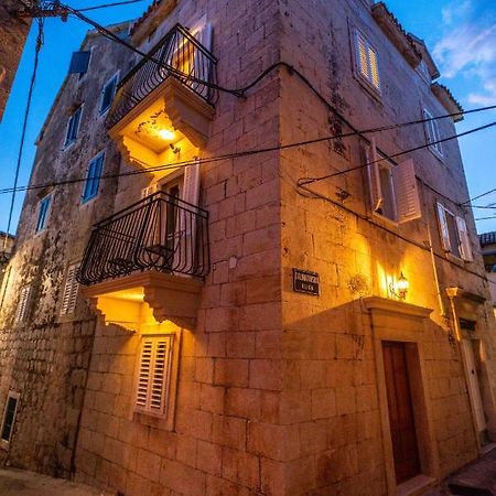 Old Town Makarska Apartments - Central Square Екстер'єр фото