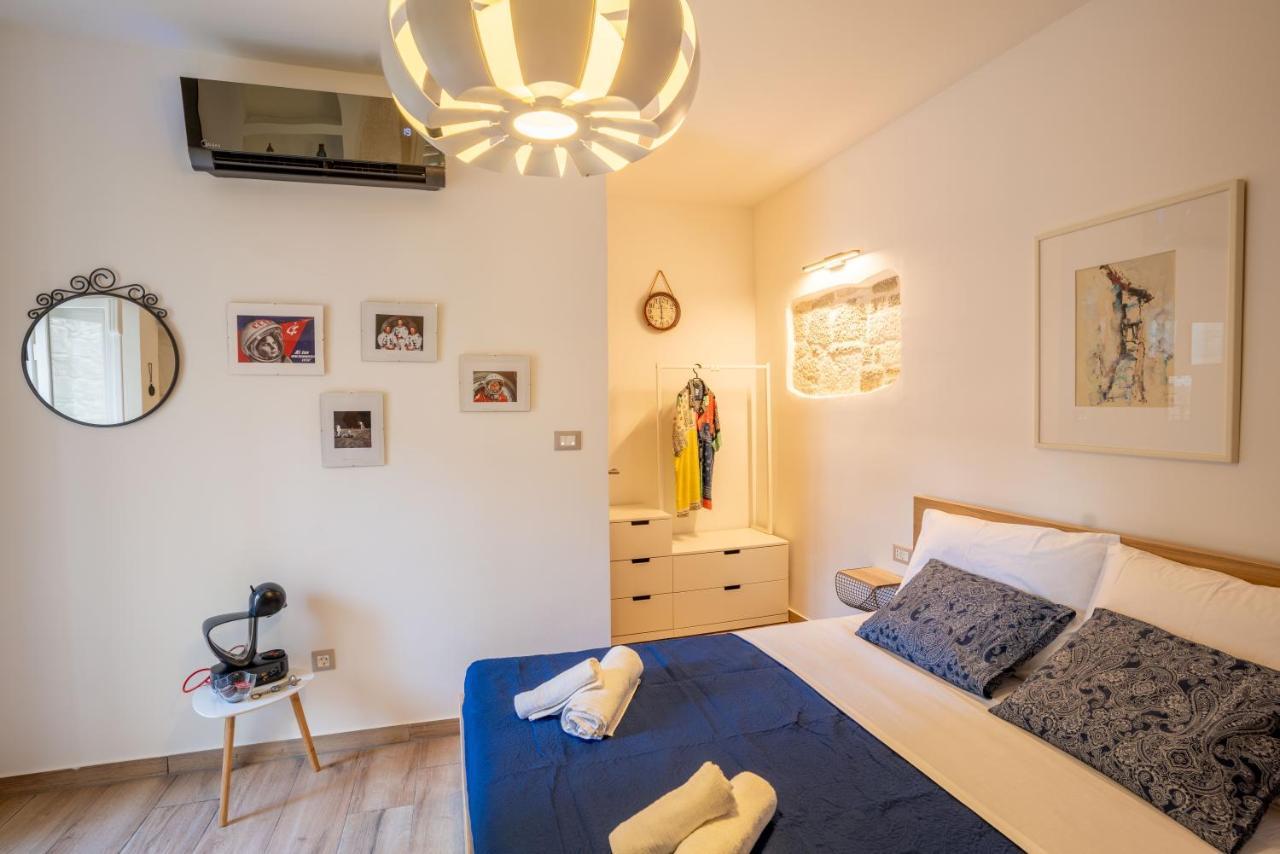 Old Town Makarska Apartments - Central Square Екстер'єр фото