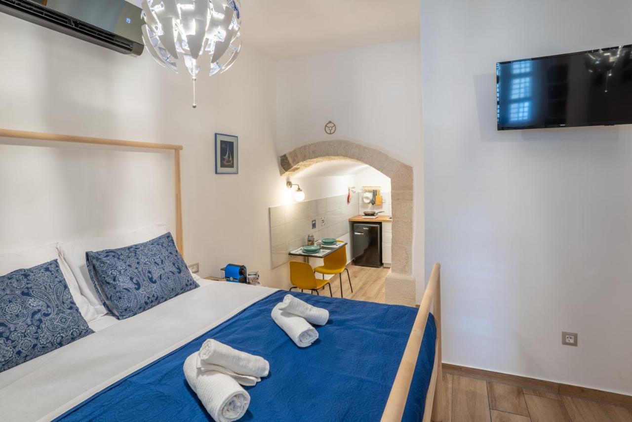 Old Town Makarska Apartments - Central Square Екстер'єр фото